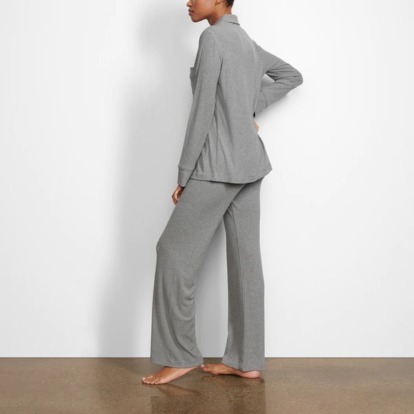 SKIMS Soft Lounge Sleep Set | Heather Gray - Picture 3 of 16